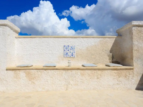 Trullo e appartamenti al mare