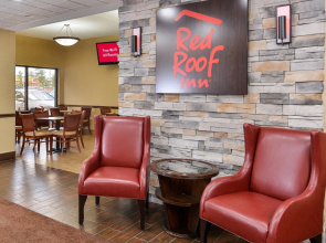 Red Roof Inn & Suites Columbus - West Broad