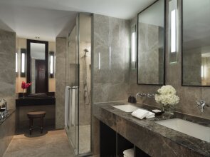 Anantara Riverside Bangkok Resort