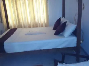 Ritz Surf Resort