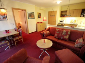 Schlösschen am Schmachter See by Rujana