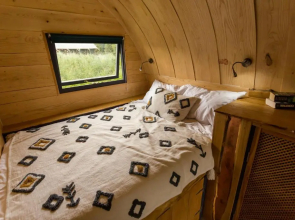 Beautiful 1 bed Glamping pod in Battle