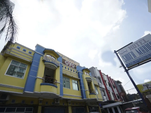 Super OYO 1173 Hotel Shofa Marwah