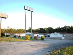 Frontier Motel