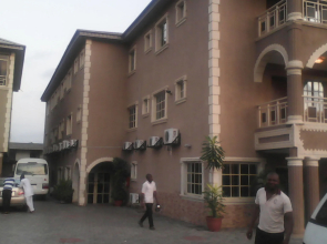 Golden Home Inn Hotel & Suites
