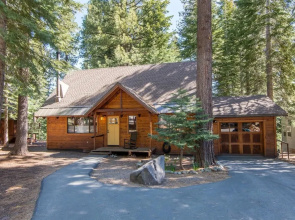 Saunders 3 Bedroom Holiday Home By Tahoe Truckee