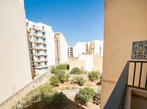 A Pretty Holiday Home Close to Sliema Seafront