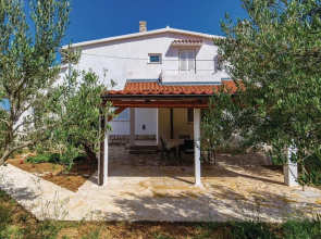 Amazing Home in Barbat With Wifi and 2 Bedrooms