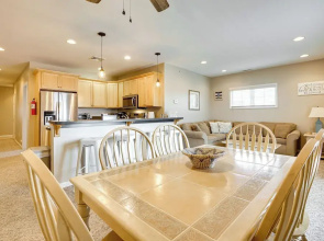 Wildwood Vacation Rental: Walk to Beach Access!