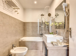 Hotel 87 Eighty seven