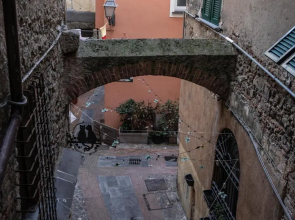 Archivolto del Teatro, 3