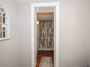 The Covington Cottage Modern 2 BDR Charmer