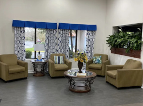 Days Inn & Suites By Wyndham Mobile