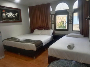 Long Zhu Guesthouse