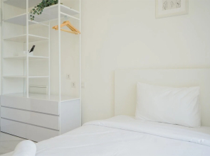 Nice And Minimalist Studio At Sky House Bsd Apartment