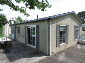 Detached chalet with nice terrace, near recreational lake