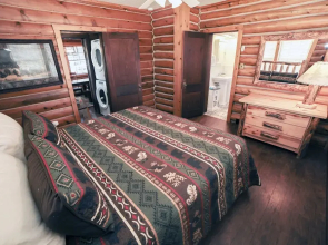 Aspen Mountain Lodge - #3357 by RedAwning