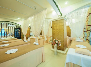 Eden Garden II Hotel