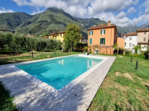 Villa With Garden Near Versilia Beach
