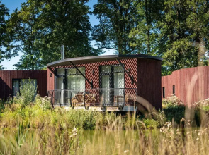 Stylish Retreat With Garden