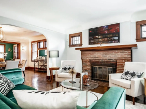 Glamorous Green Beauty in the Heart of University District 15min to Downtown