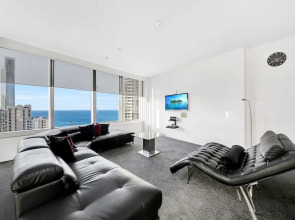 Surfers Paradise Ocean view