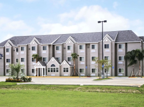 Microtel Inn & Suites by Wyndham Breaux Bridge