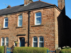 Stunning Edwardian Townhouse with garden, walking distance to town centre