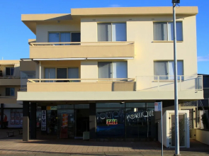 Bay Village Unit 20, 47 Shoal Bay Road,