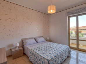 Beautiful Apartment in Marina DI Strongoli With Wifi and 2 Bedrooms