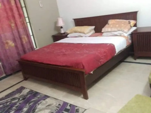 Executive Lodges Guest House