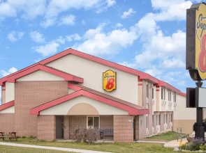 Super 8 Sheboygan WI