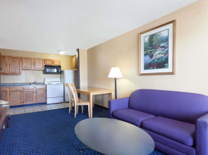 Travelodge by Wyndham Seymour