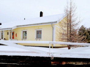 Arctic Light Holiday House