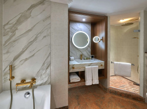 Hilton Frankfurt City Centre