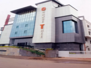 Hotel Orange Tree