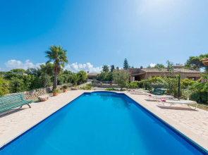 SA PLANA (CALA BONA) - Wonderful villa with private pool, on the outskirts of Cala Bona and at only 200 meters from the beach. Free WiFi