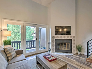 Contemporary Family Condo by Pineview Reservoir!