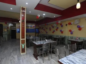 Oyo 23577 Hotel Awadh