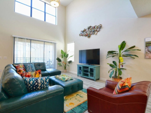 Solterra 5 Bedroom House w Pool - 7034SR