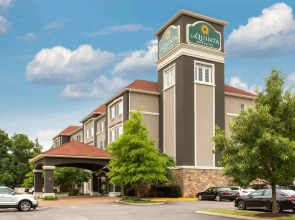 La Quinta Inn & Suites by Wyndham Smyrna TN - Nashville