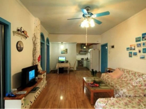 玉林泊爱公寓(凯旋世纪广场店)