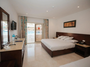 Mirage Bay Resort and Aqua Park