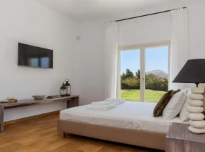 Holiday Home 5 Bedrooms 5 Bathrooms - Afantou