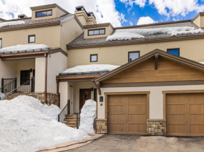 3br 3.5ba Townhome Steps To Beaver Creek Ge & Lifts 3 Bedroom Townhouse by RedAwning