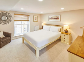 Host Stay Lobster Pot Apartment