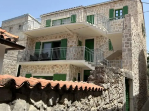 Apartments Stone House Murter