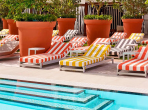 Отель Dua Miami Brickell, An Autograph Collection Hotel