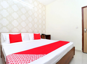 OYO 36827 Hotel B Town