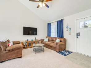 Coastal Virginia Home w/ Private Beach Access!